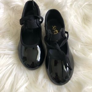 So Danca Girls Tap Shoes Size 8